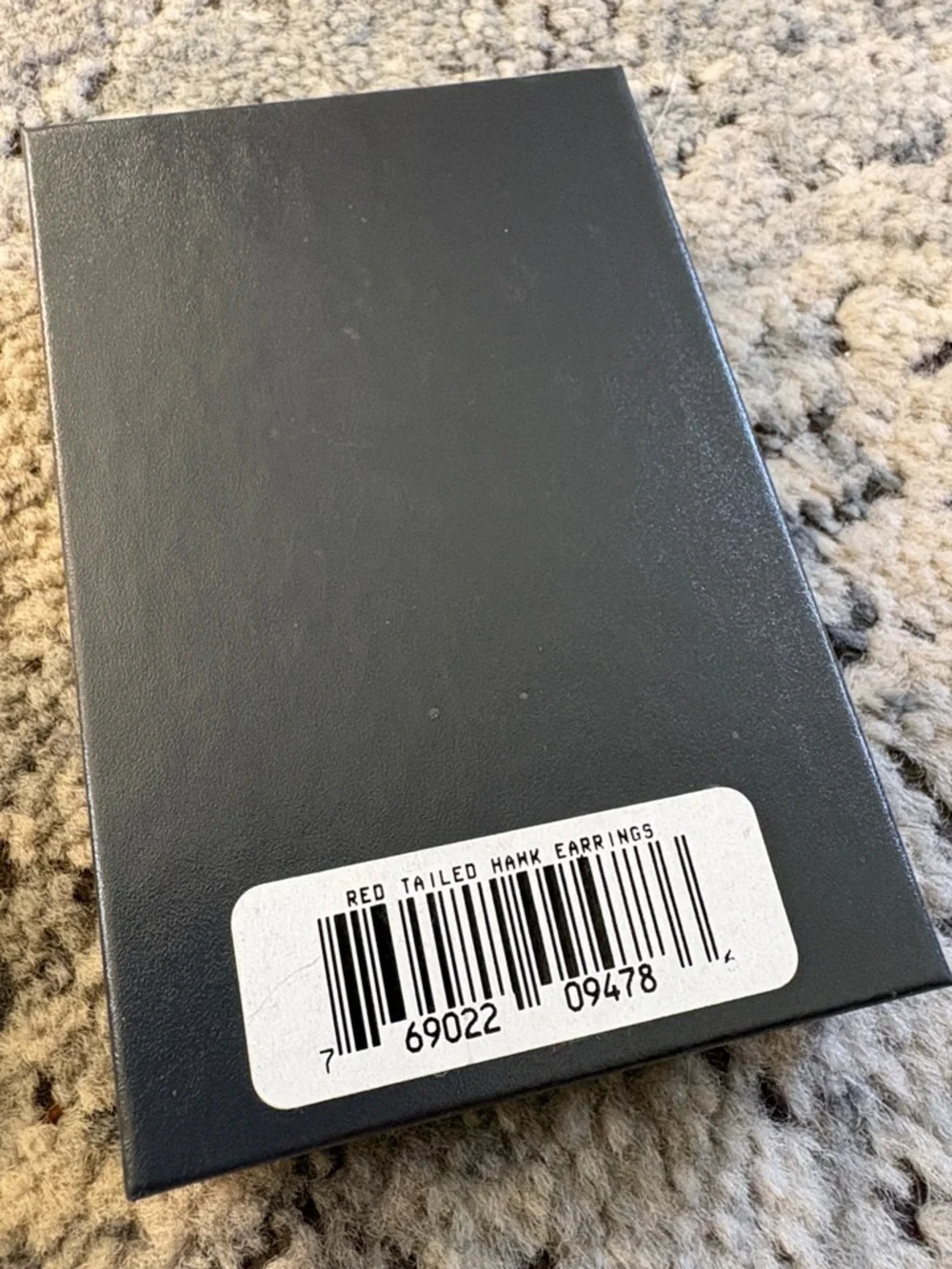 David Howell & Co red tailed hawk earrings - Picture 6 of 6